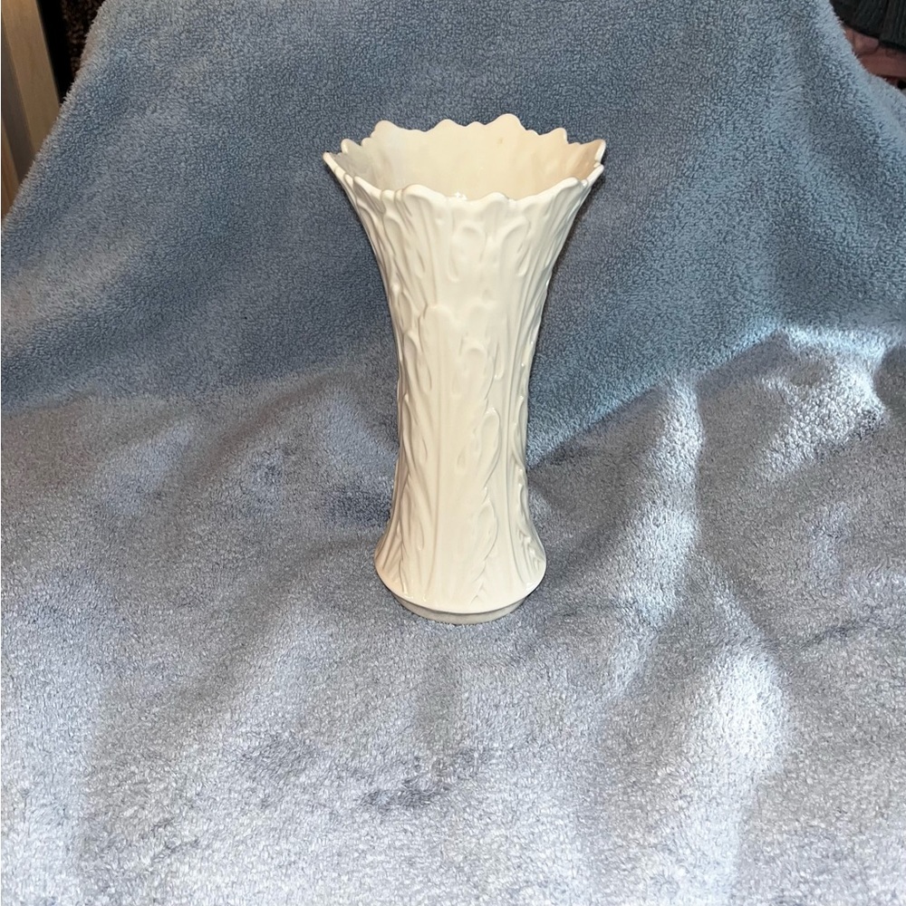 Lenox vase NWOT